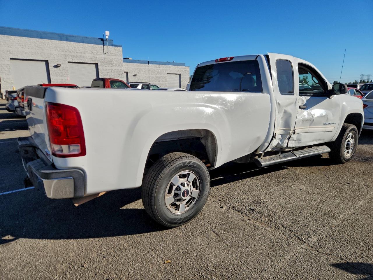 2012 GMC SIERRA C2500 SLE photo 5