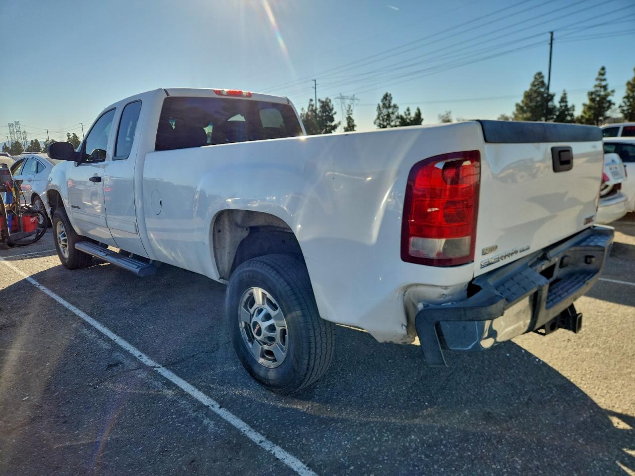 2012 GMC SIERRA C2500 SLE photo 3