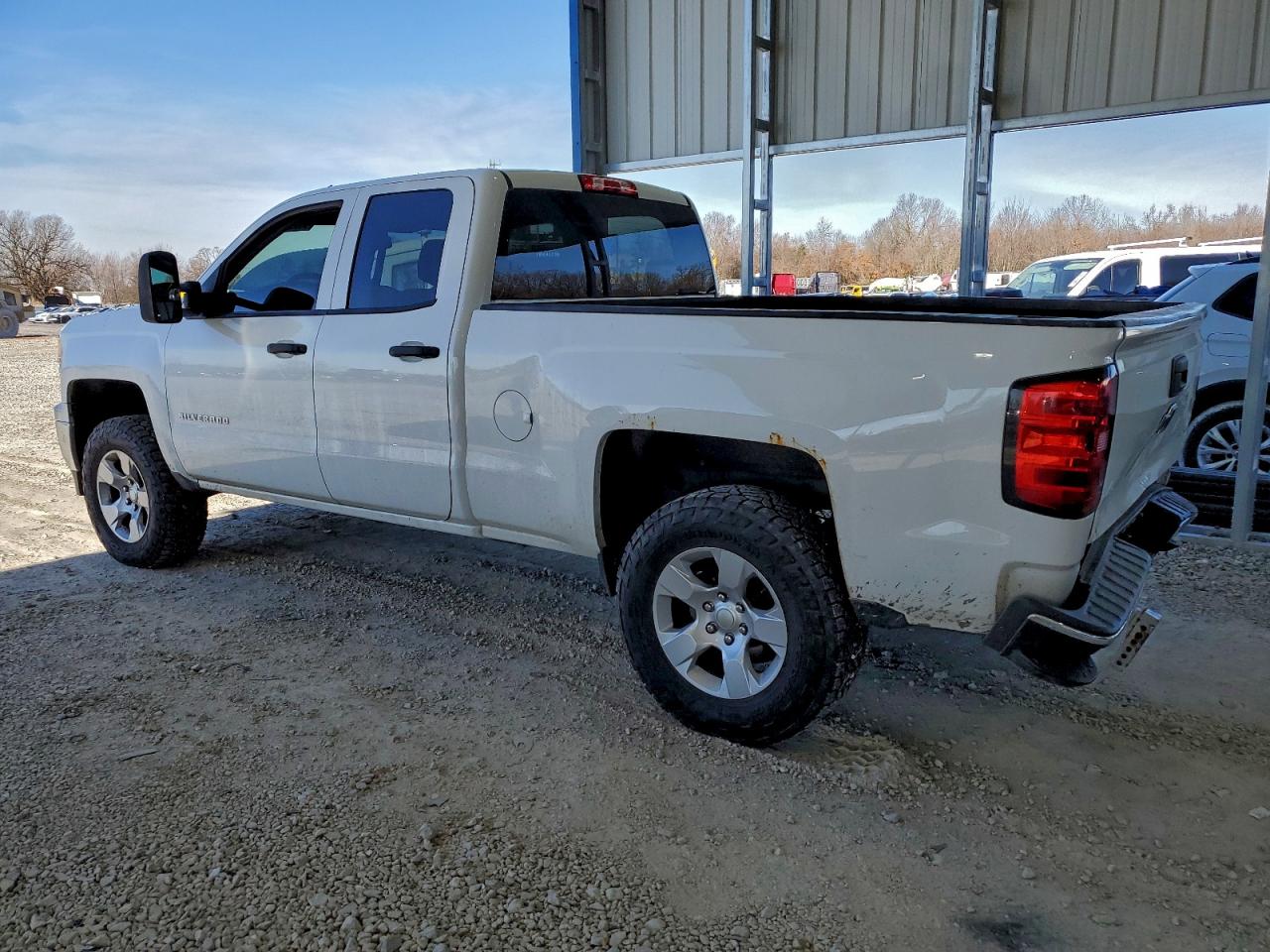 2014 CHEVROLET SILVERADO C1500 LT photo 2