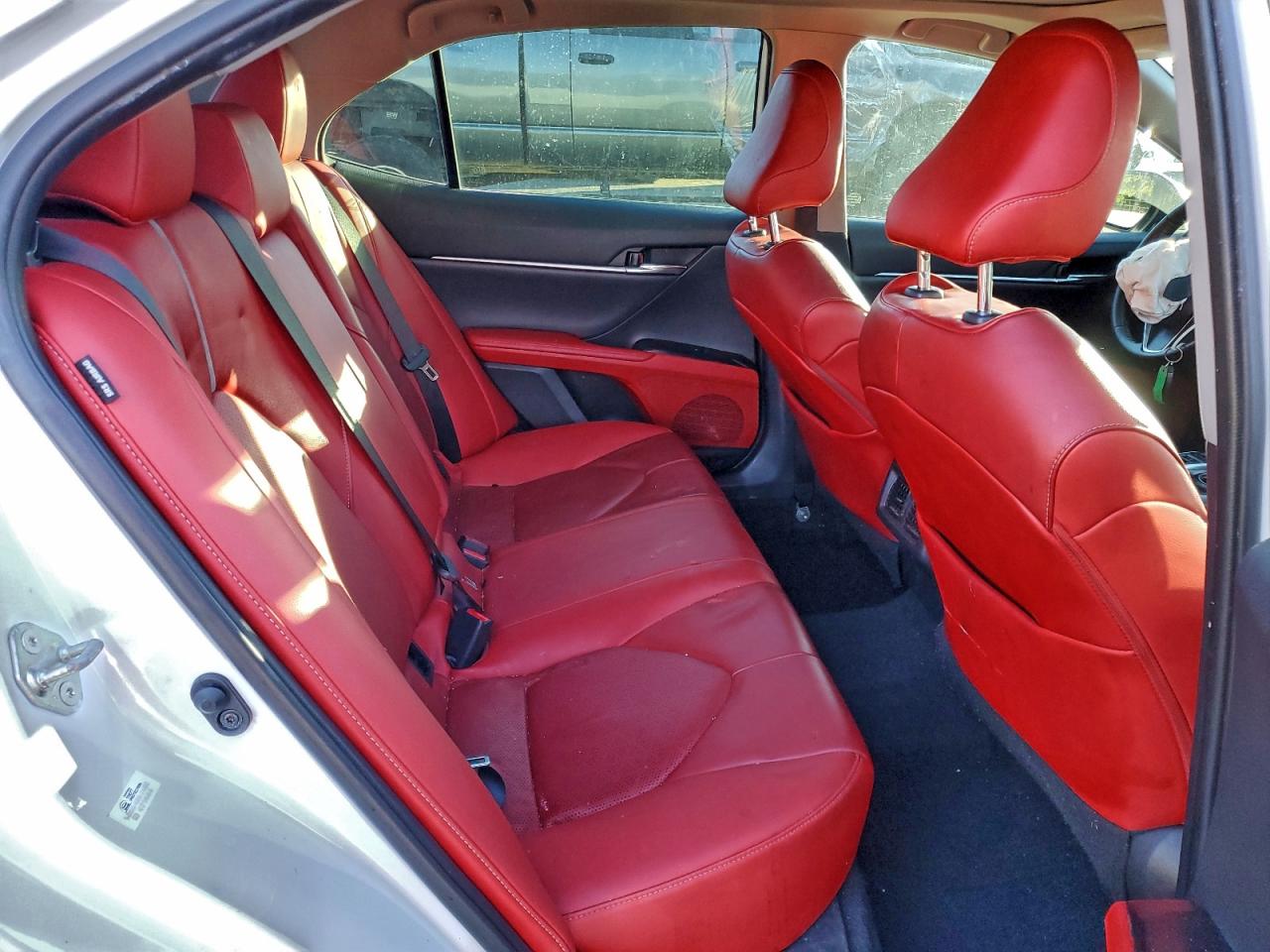 2020 TOYOTA CAMRY XSE photo 28
