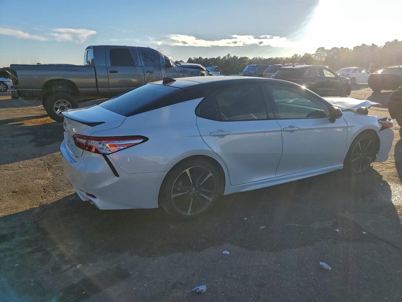 2020 TOYOTA CAMRY XSE photo 7