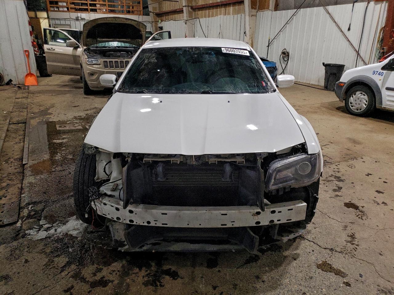 2019 CHRYSLER 300 S photo 5