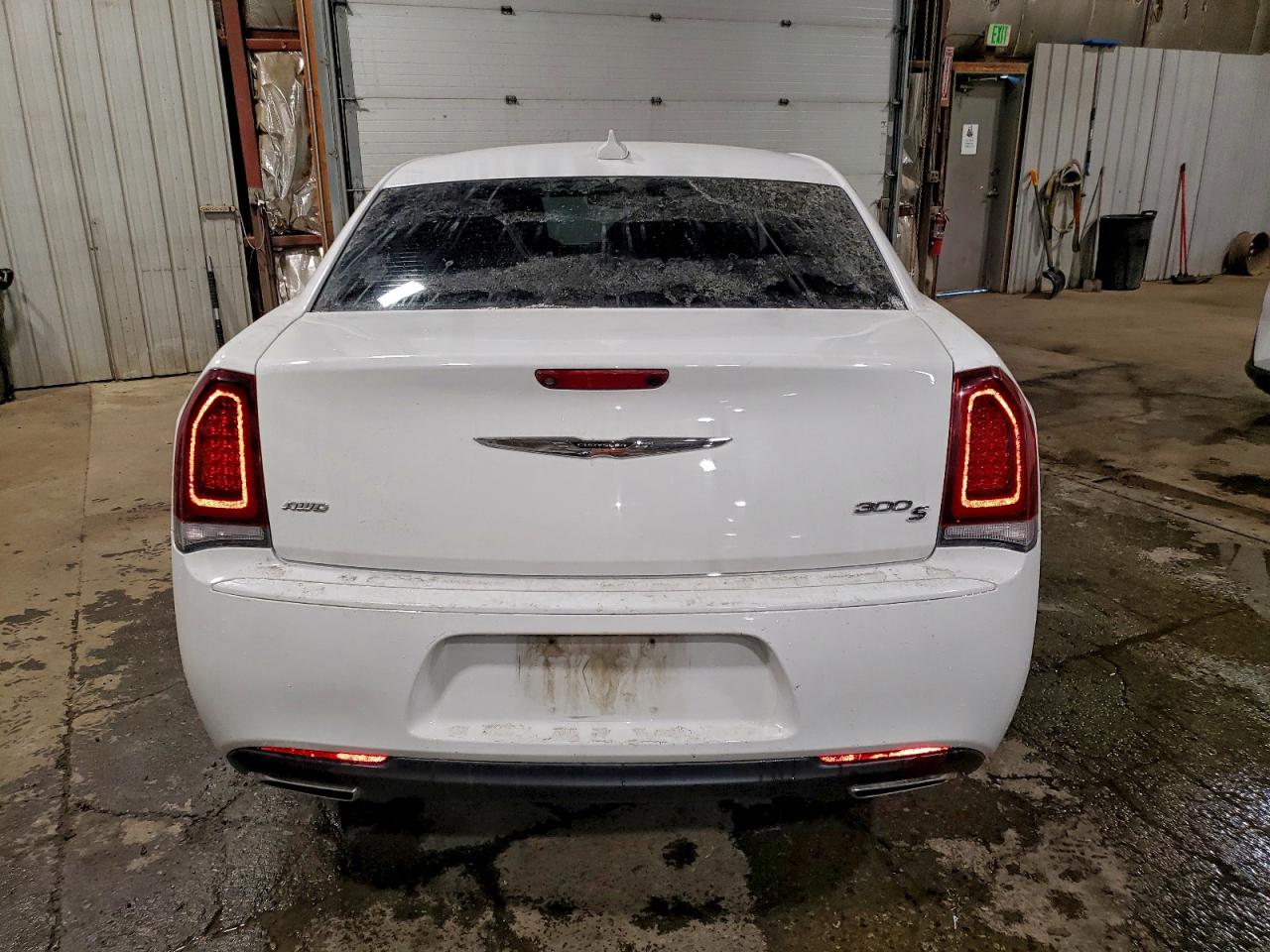 2019 CHRYSLER 300 S photo 6