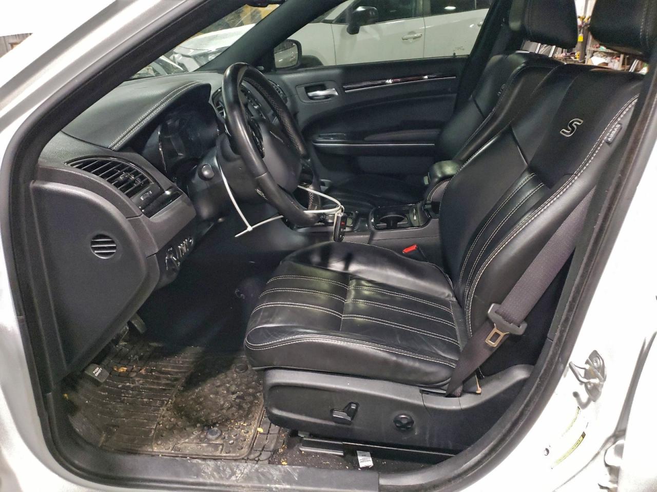 2019 CHRYSLER 300 S photo 7