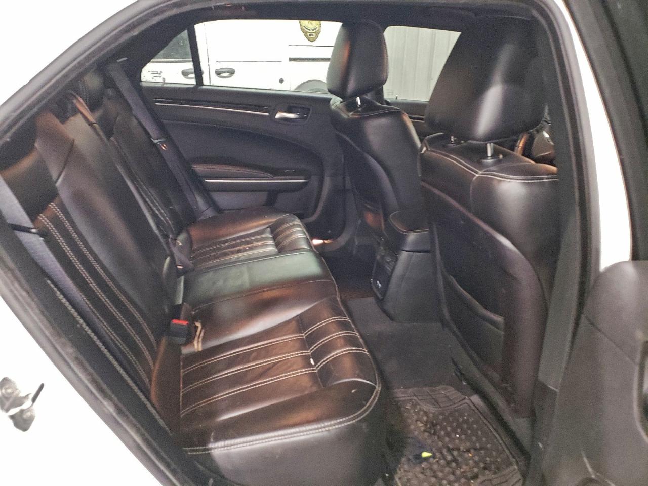 2019 CHRYSLER 300 S photo 10