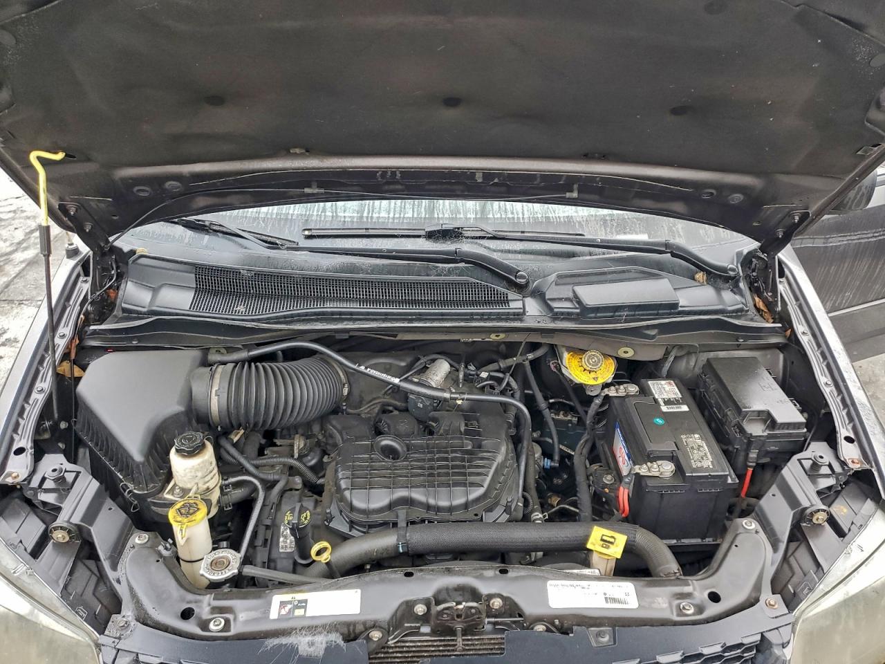2015 DODGE GRAND CARAVAN SE photo 12