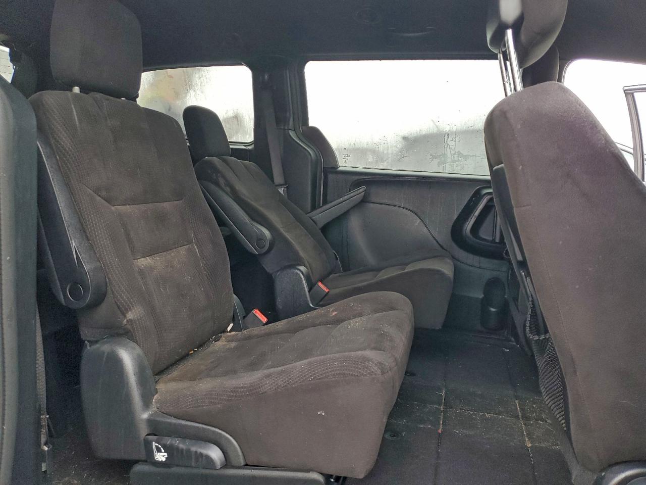 2015 DODGE GRAND CARAVAN SE photo 11