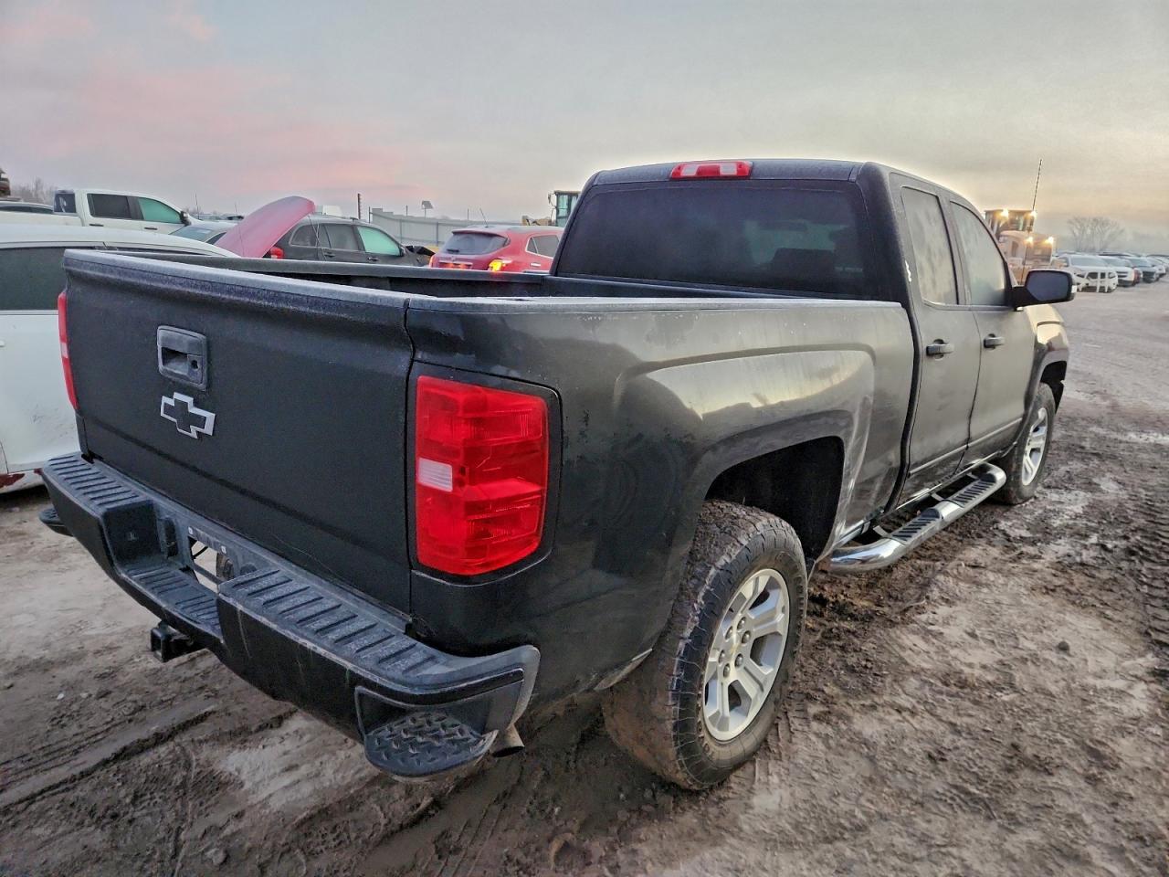 2016 CHEVROLET SILVERADO K1500 LT photo 3