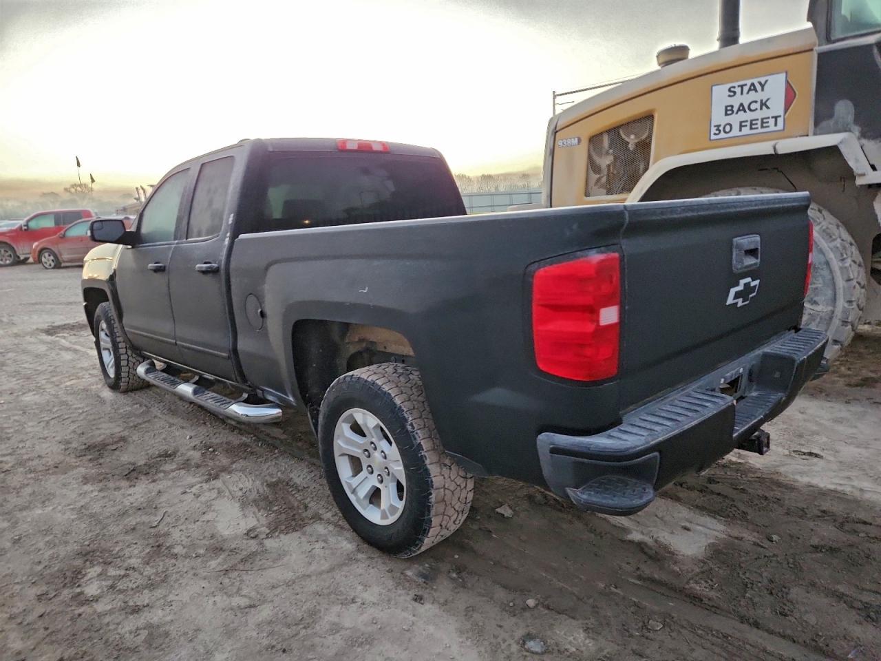 2016 CHEVROLET SILVERADO K1500 LT photo 2