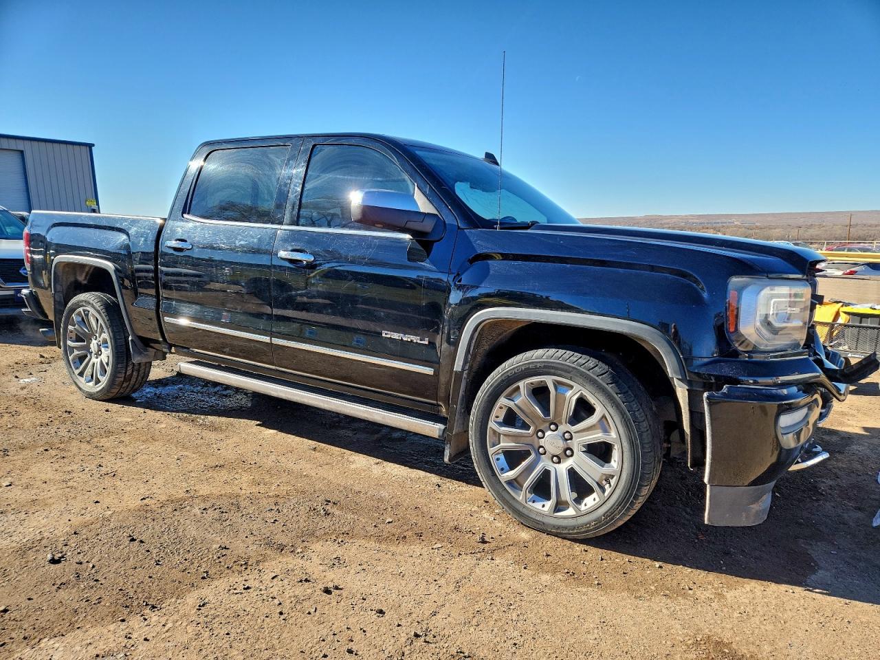 2017 GMC SIERRA K1500 DENALI photo 4