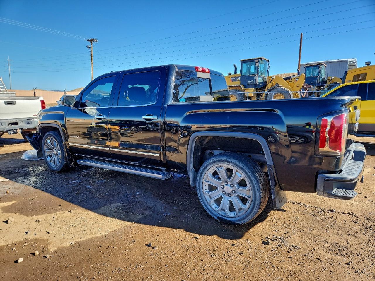 2017 GMC SIERRA K1500 DENALI photo 2