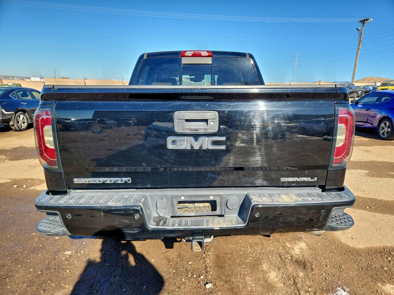2017 GMC SIERRA K1500 DENALI photo 6