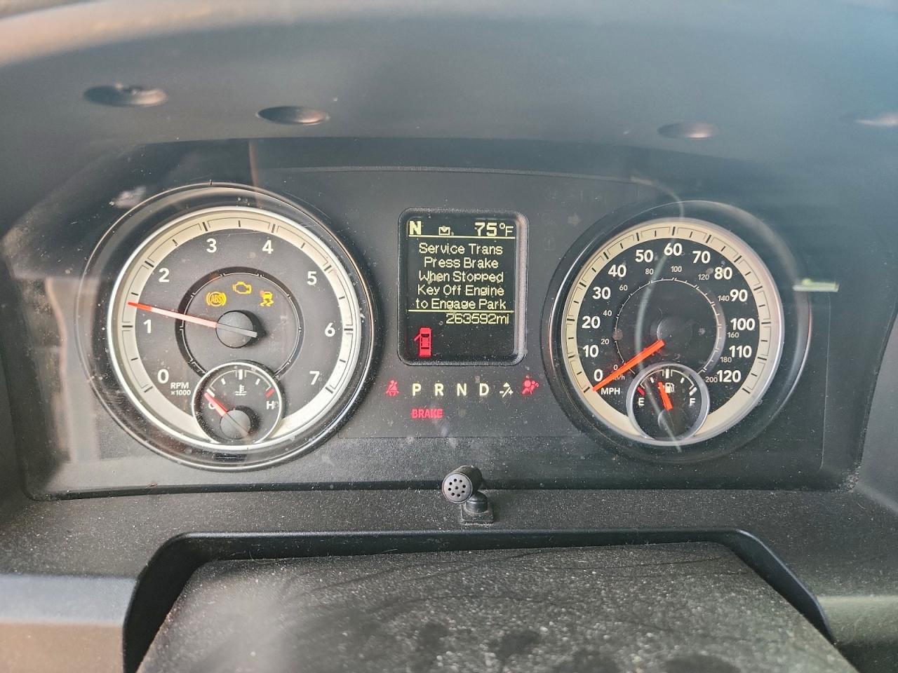 2014 RAM 1500 SLT photo 25