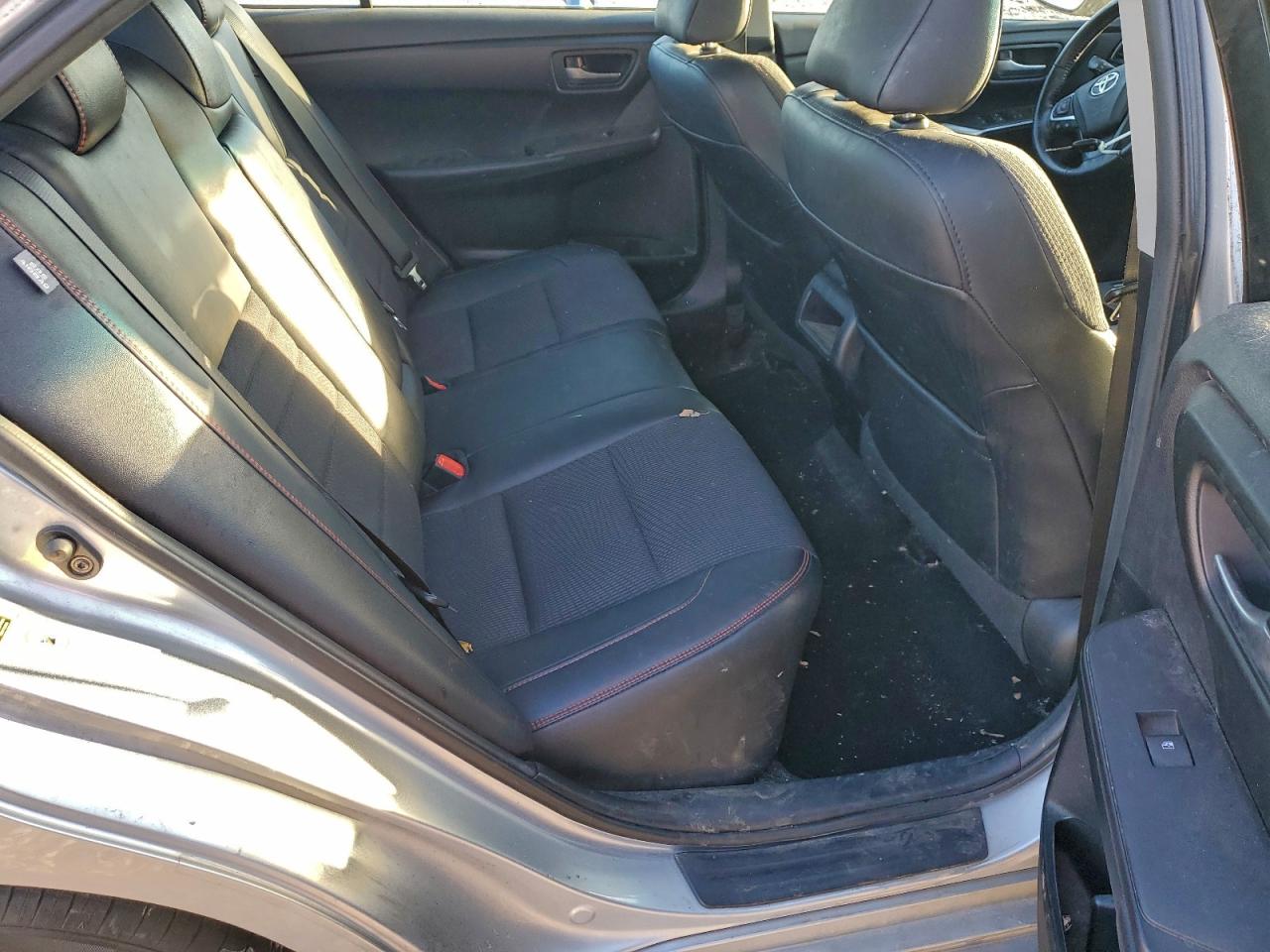2016 TOYOTA CAMRY photo 28