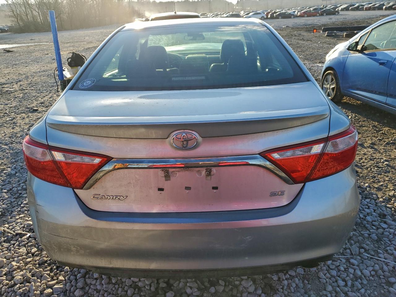 2016 TOYOTA CAMRY photo 16