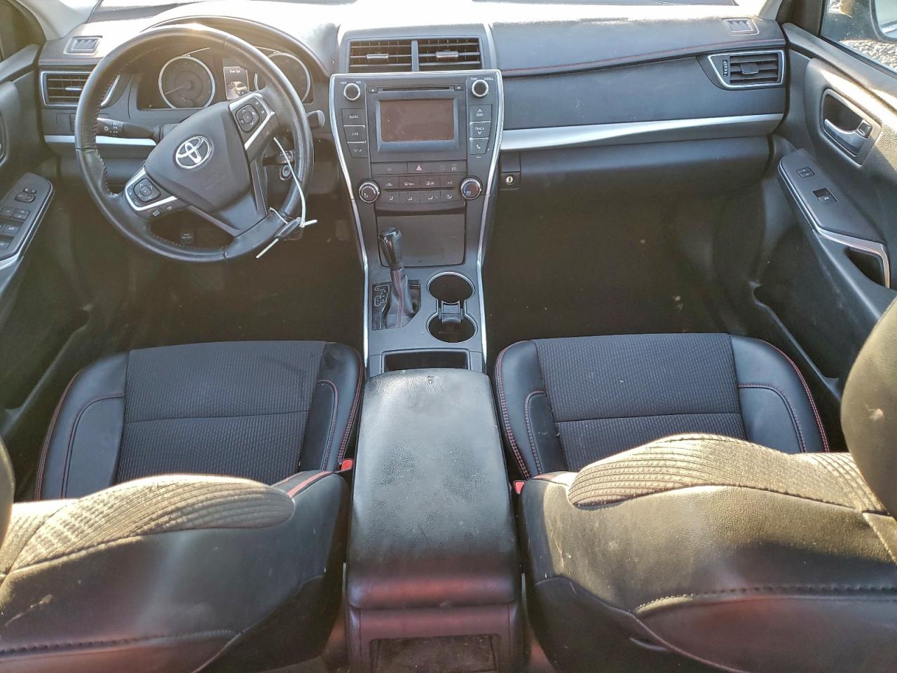 2016 TOYOTA CAMRY photo 22