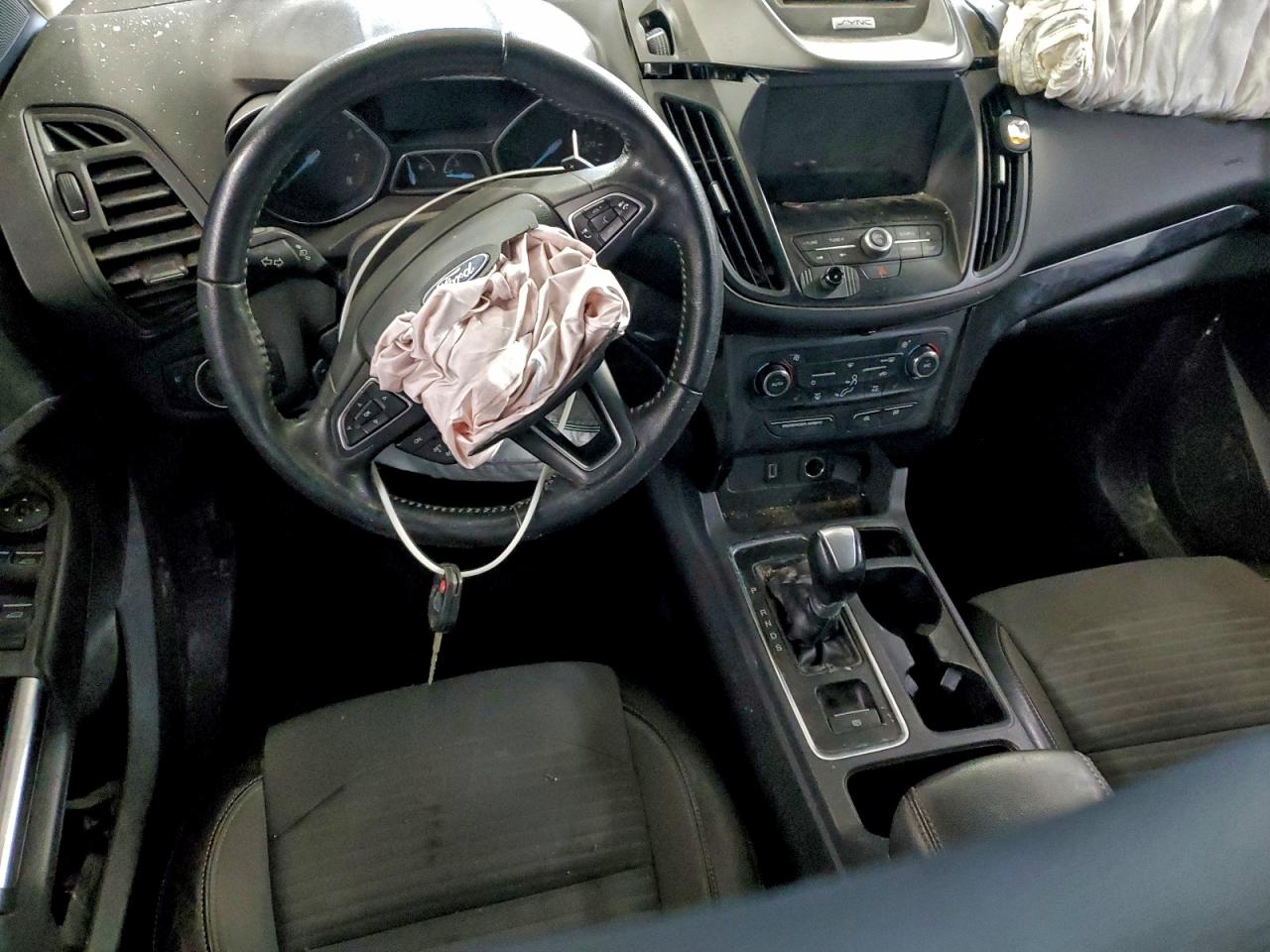 2017 FORD ESCAPE SE photo 15
