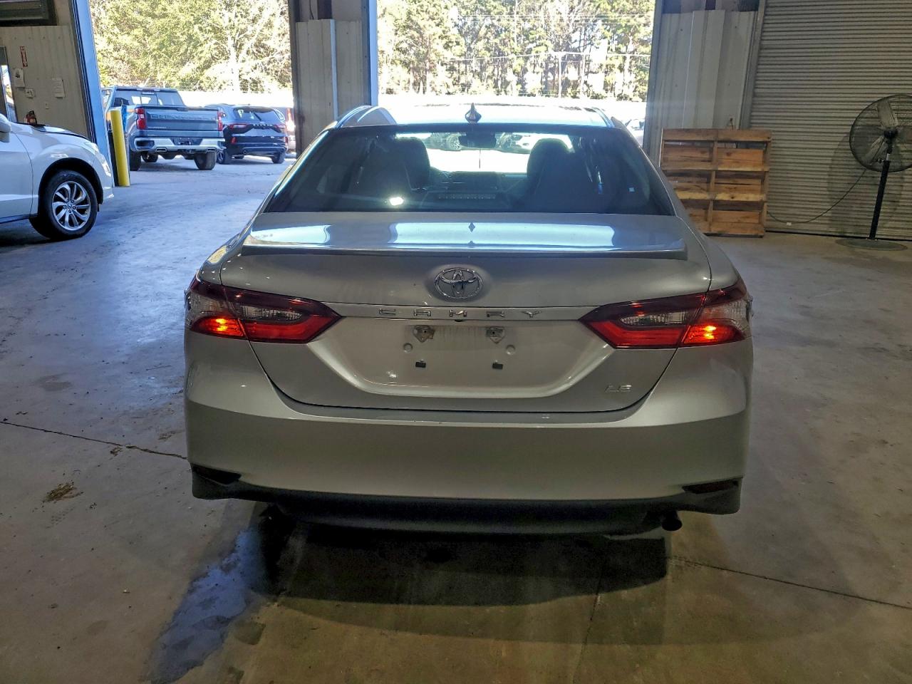 2023 TOYOTA CAMRY LE photo 6