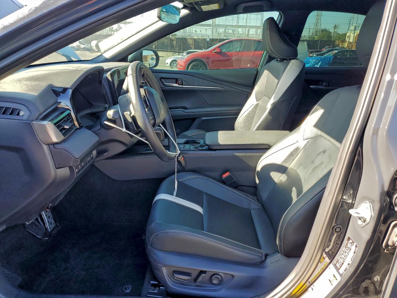 2025 TOYOTA CAMRY XSE photo 7