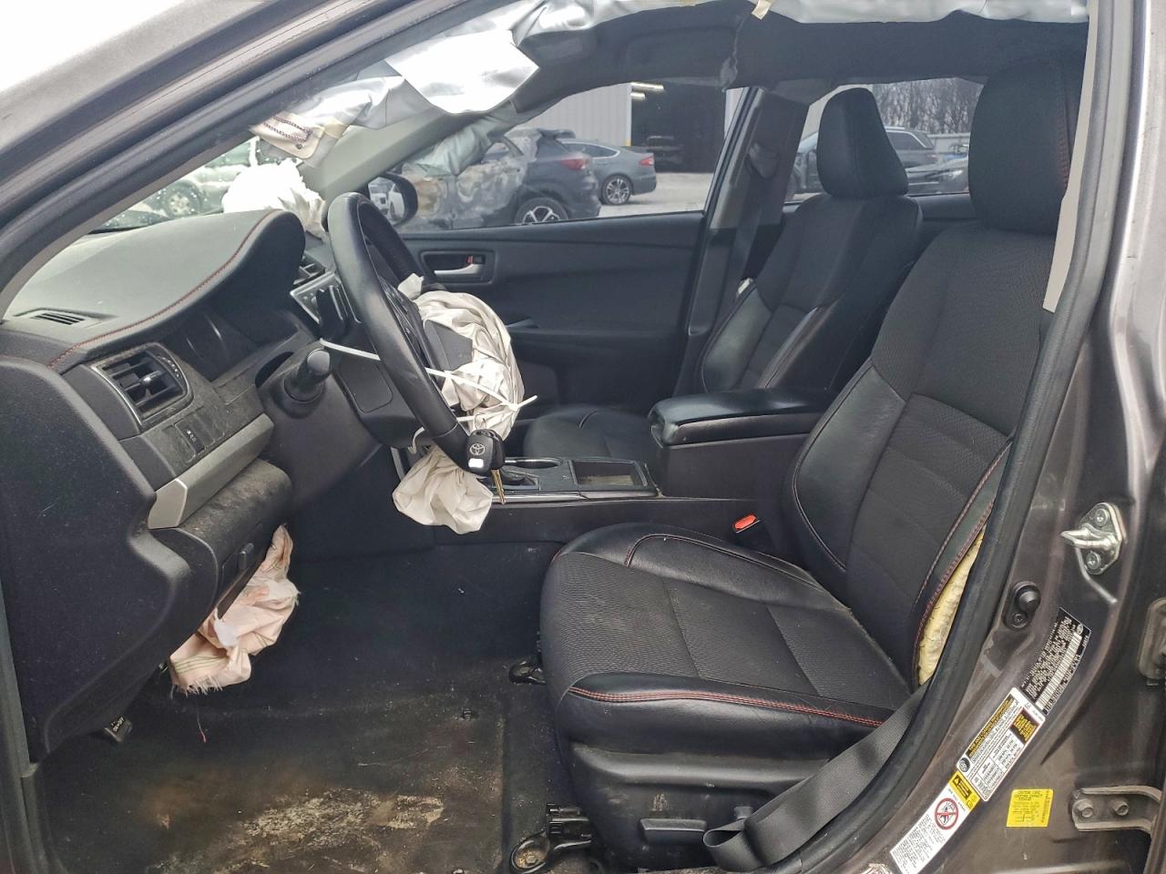 2017 TOYOTA CAMRY LE photo 13