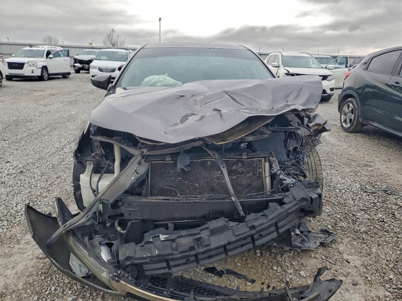 2017 TOYOTA CAMRY LE photo 9