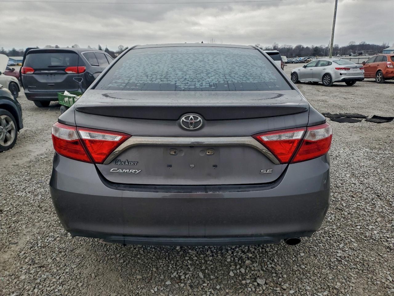 2017 TOYOTA CAMRY LE photo 11