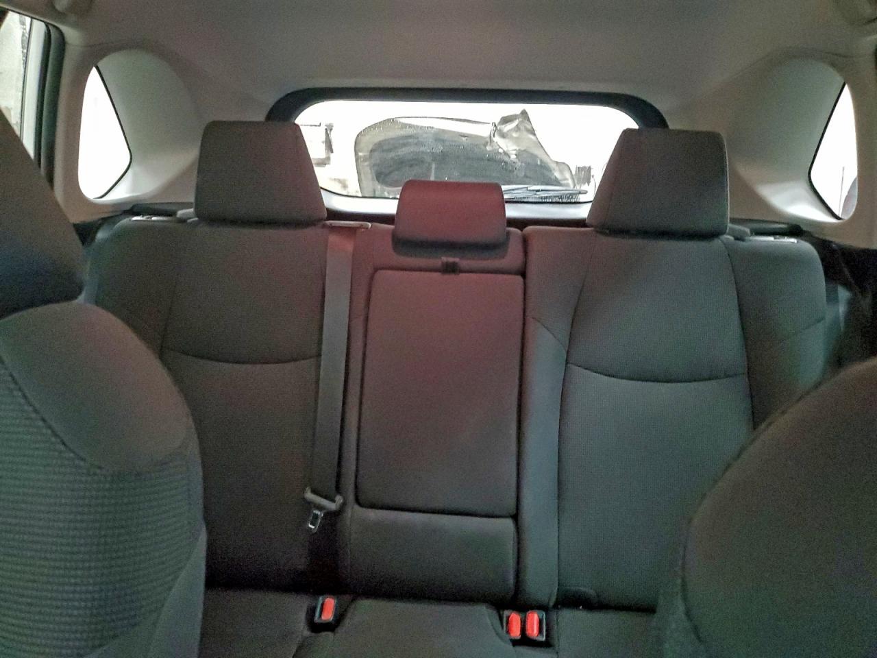 2021 TOYOTA RAV4 LE photo 28
