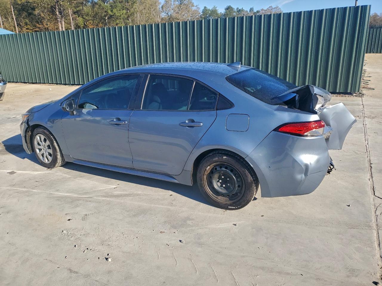 2020 TOYOTA COROLLA LE photo 2