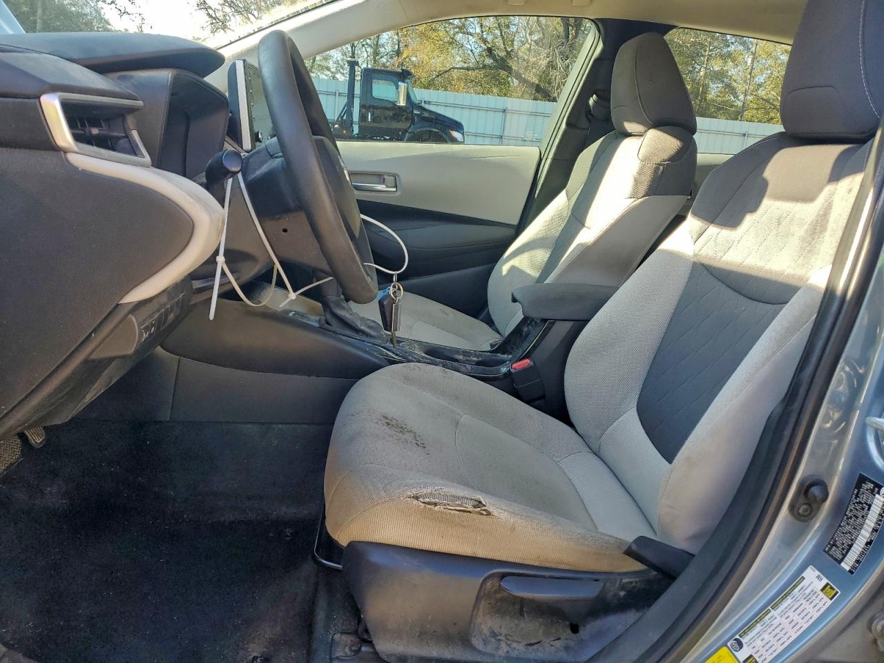 2020 TOYOTA COROLLA LE photo 7
