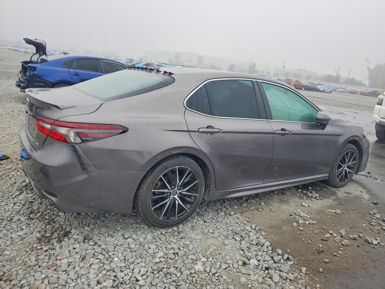 2021 TOYOTA CAMRY photo 5