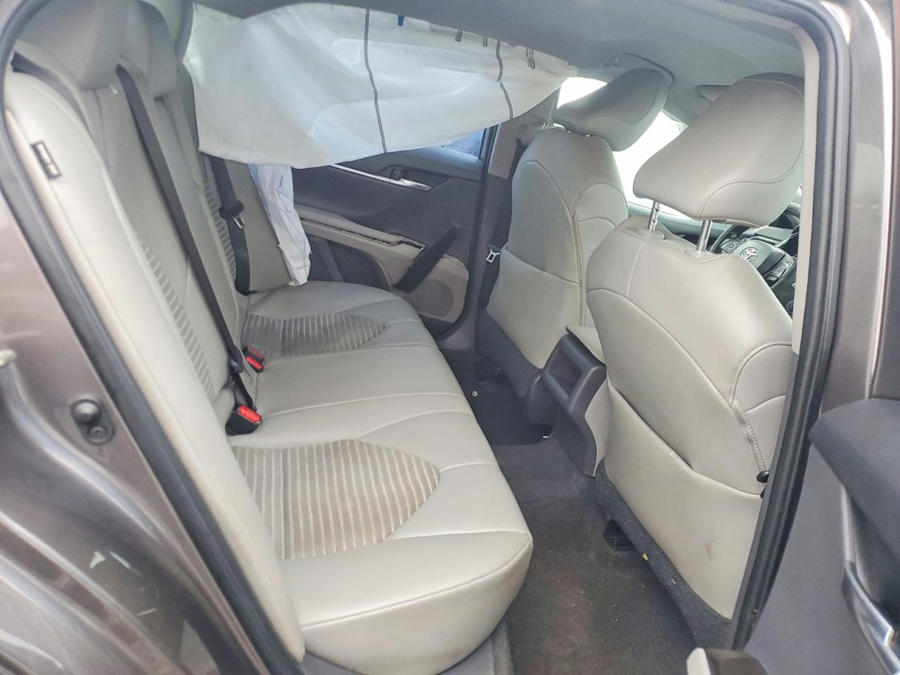 2021 TOYOTA CAMRY photo 19