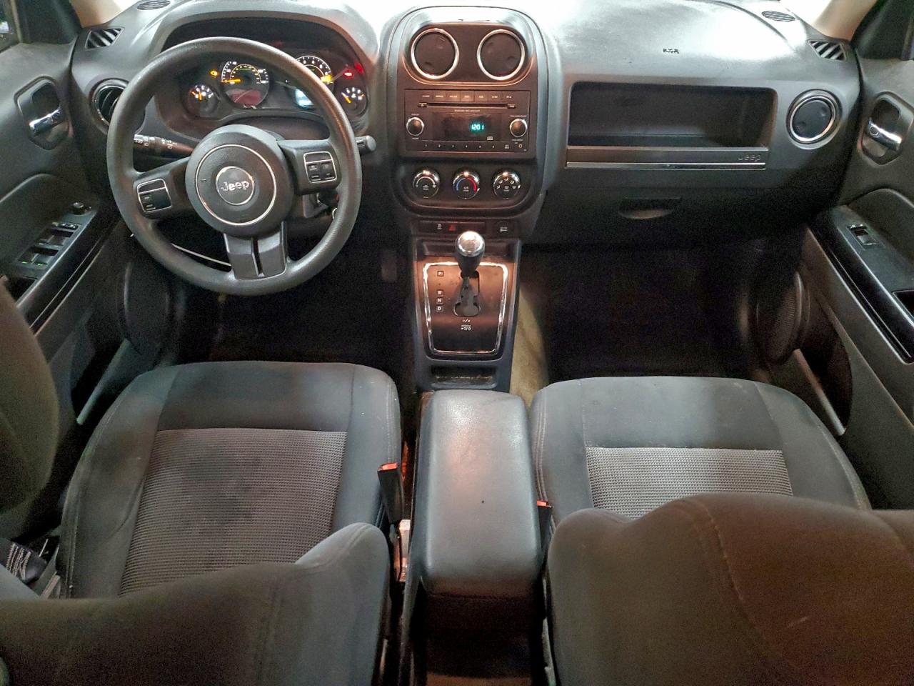 2015 JEEP PATRIOT photo 8