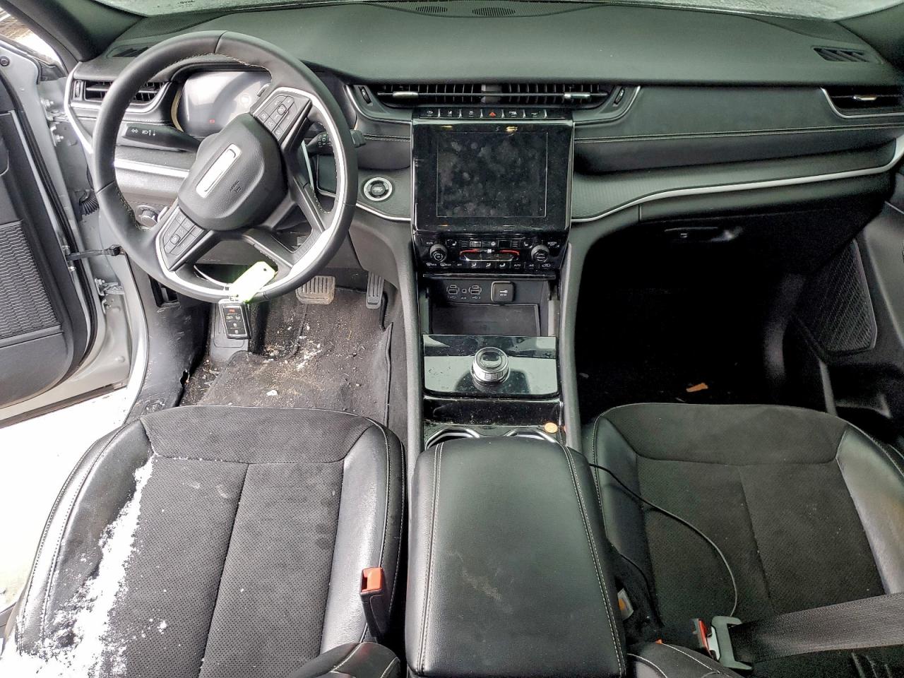 2023 JEEP GRAND CHEROKEE L LAREDO photo 8