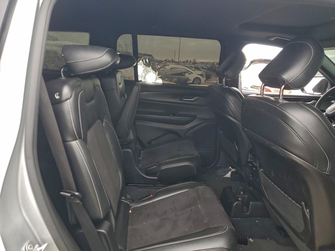 2023 JEEP GRAND CHEROKEE L LAREDO photo 11