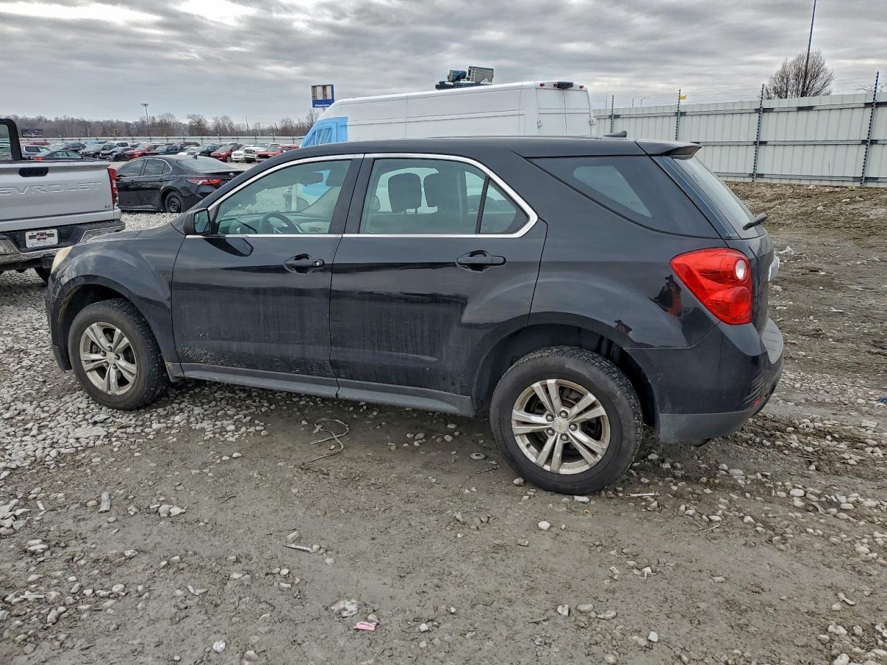 2014 CHEVROLET EQUINOX LS photo 2