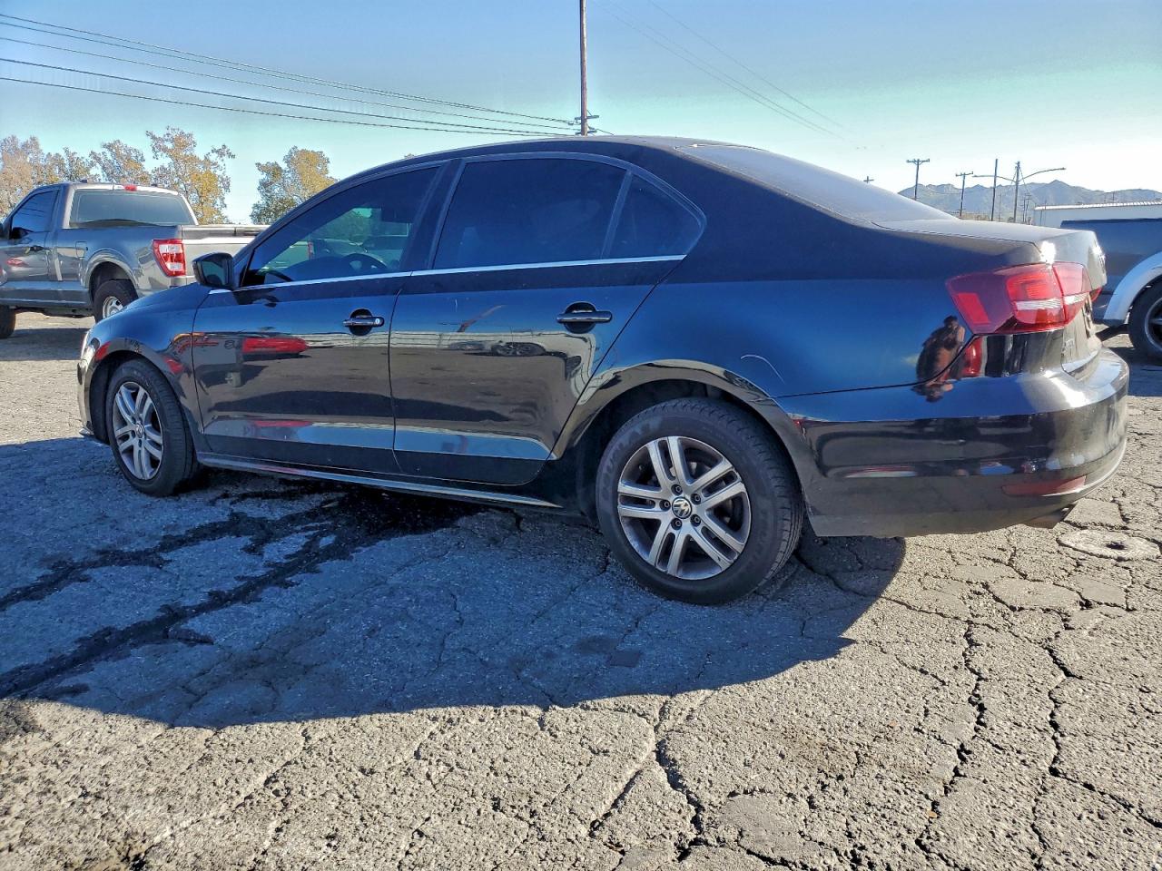 2017 VOLKSWAGEN JETTA S photo 2