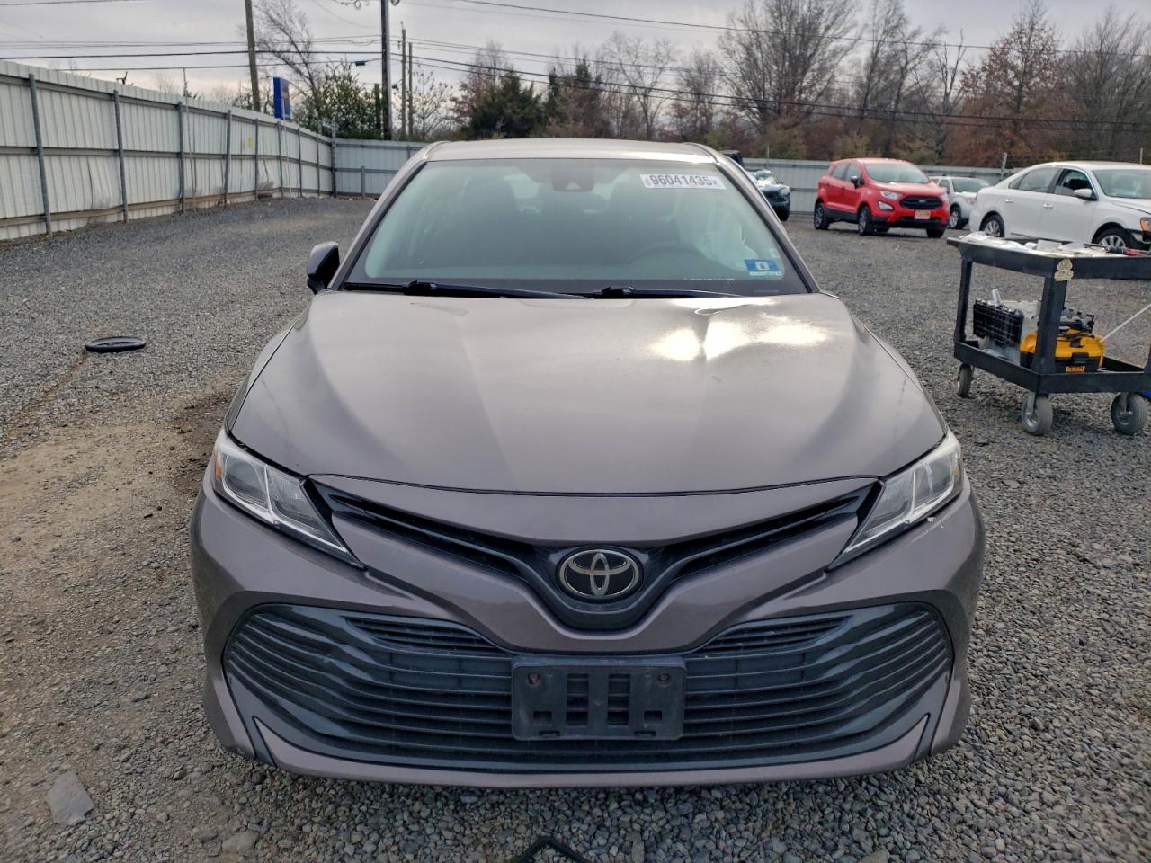 2020 TOYOTA CAMRY LE photo 9