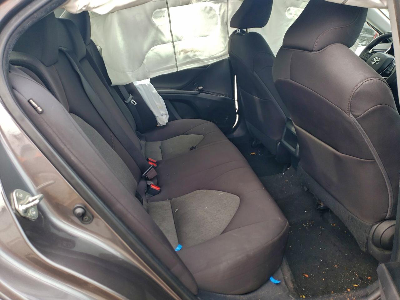 2020 TOYOTA CAMRY LE photo 19