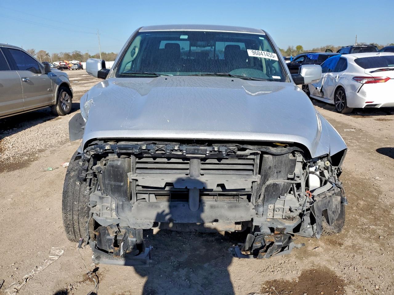 2016 RAM 1500 SLT photo 13