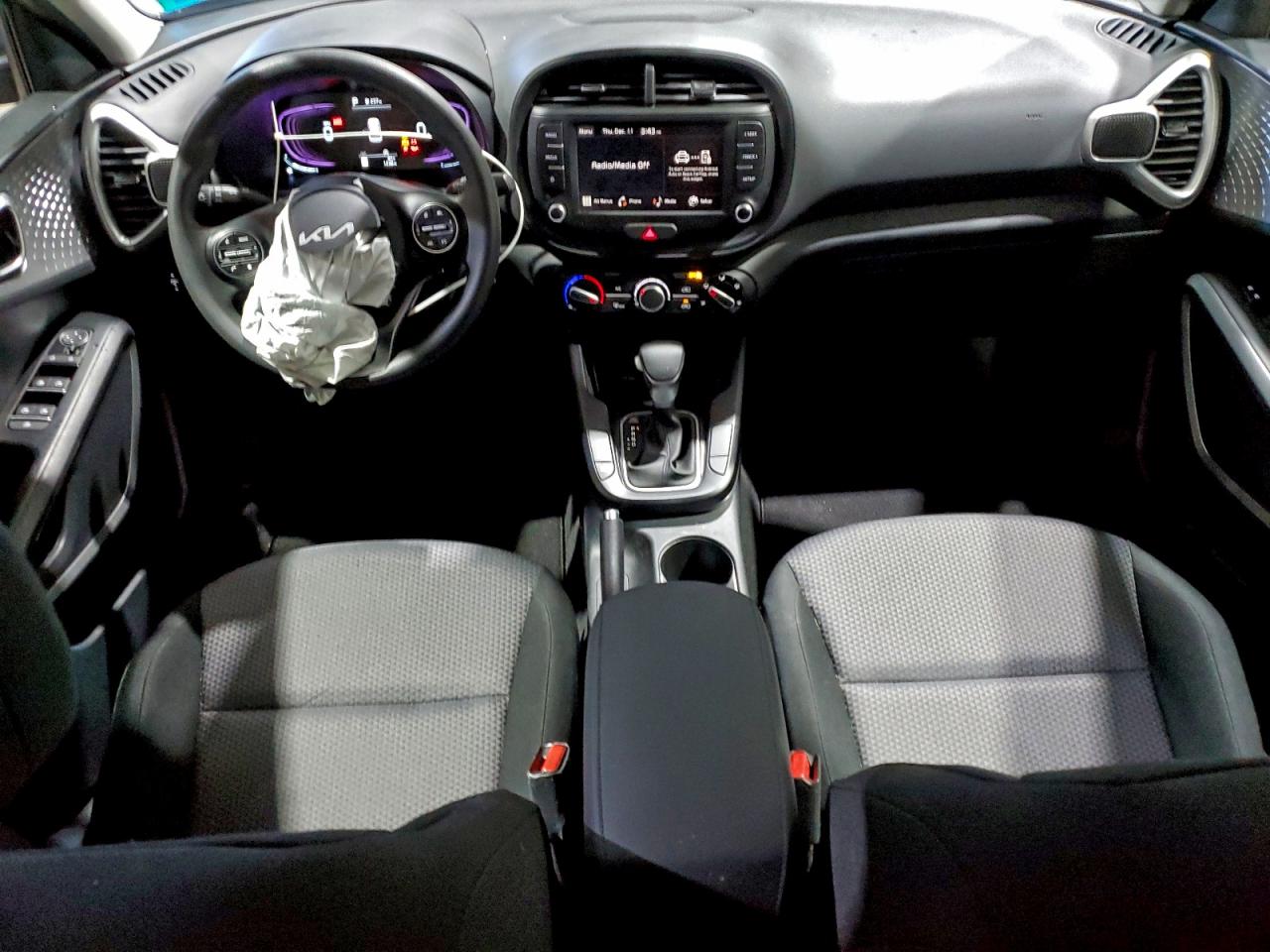 2025 KIA SOUL LX photo 8