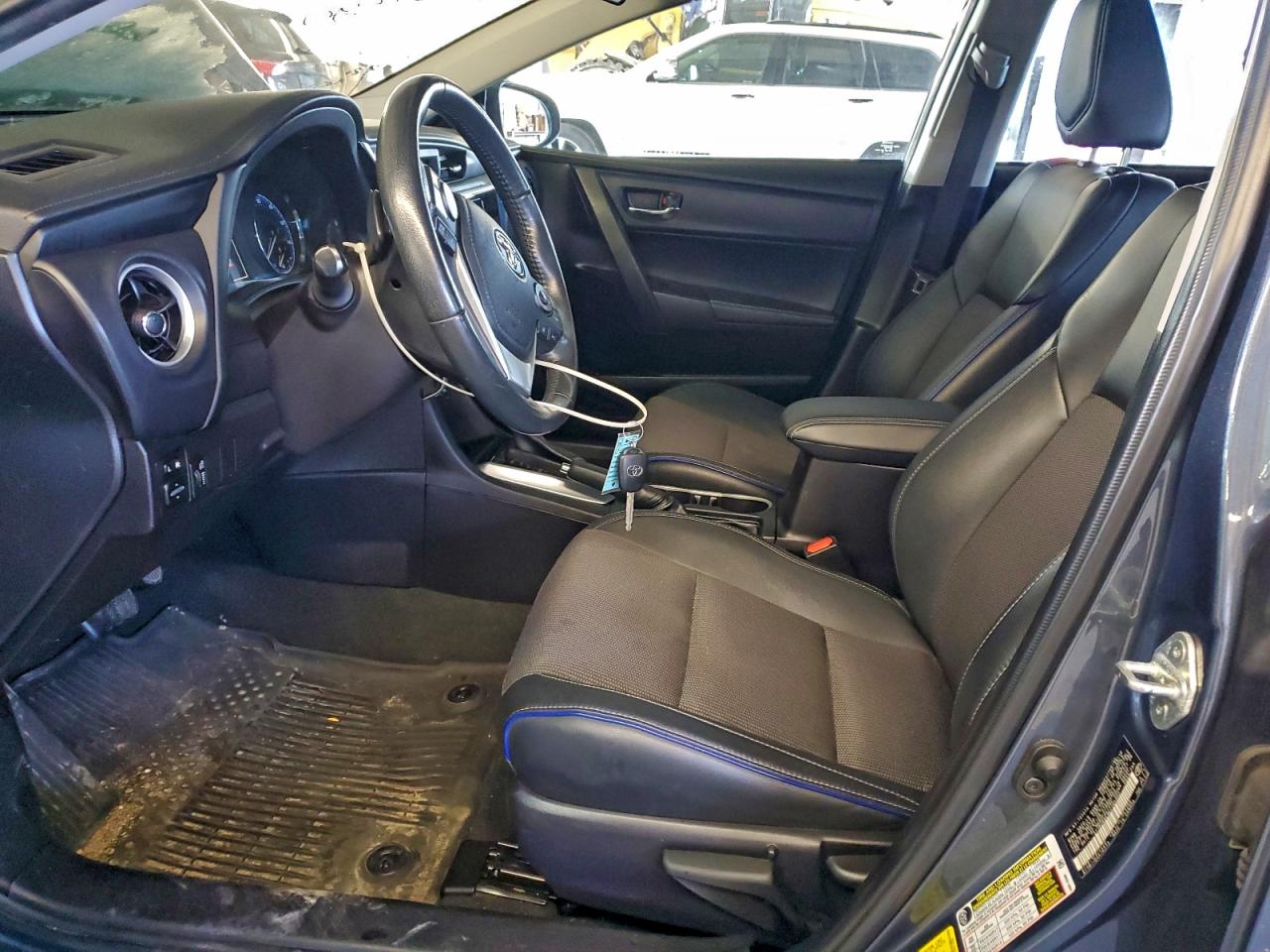 2019 TOYOTA COROLLA SE photo 7