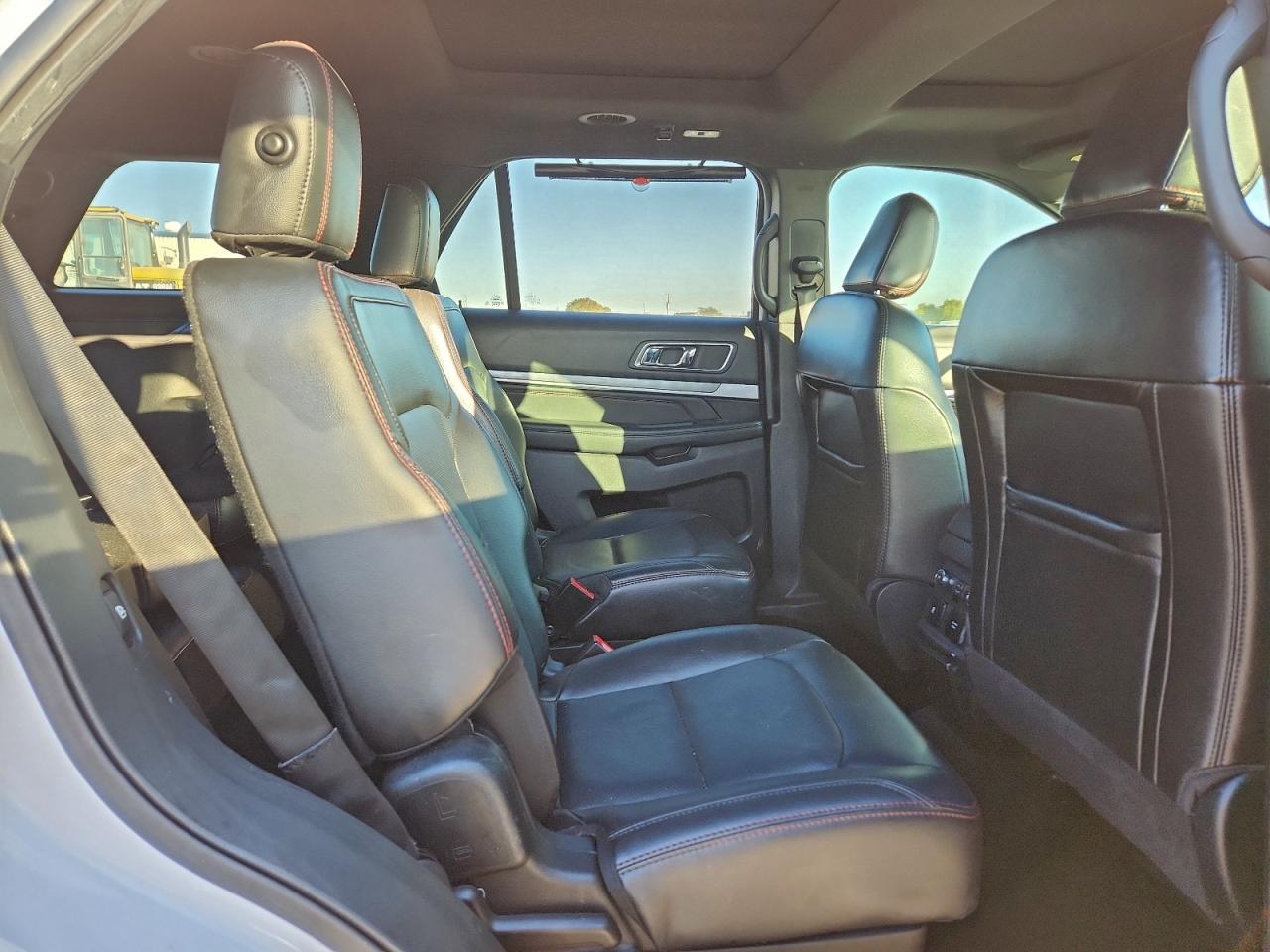 2018 FORD EXPLORER SPORT photo 11