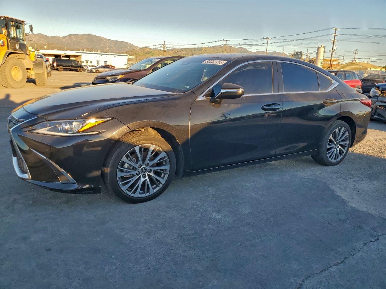 2024 LEXUS ES