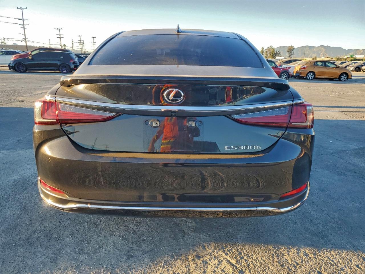 2024 LEXUS ES 300H BASE photo 6
