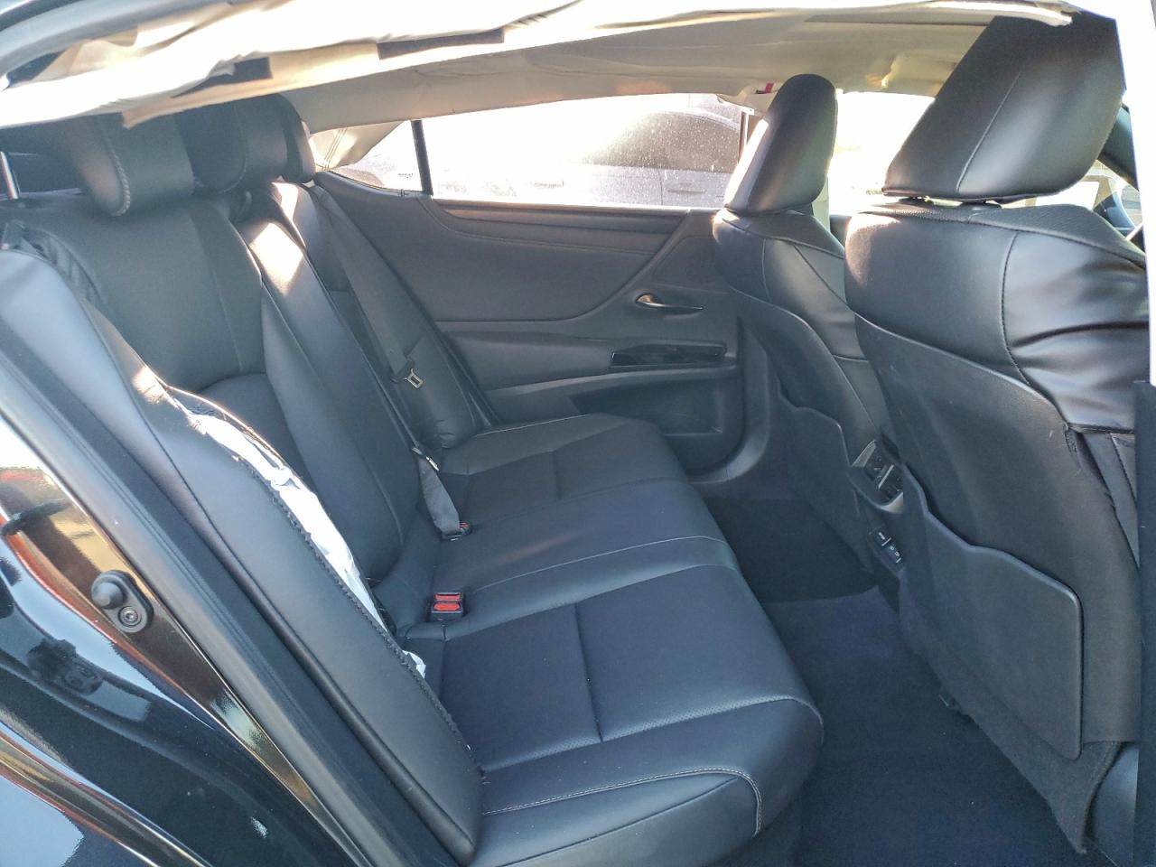 2024 LEXUS ES 300H BASE photo 10
