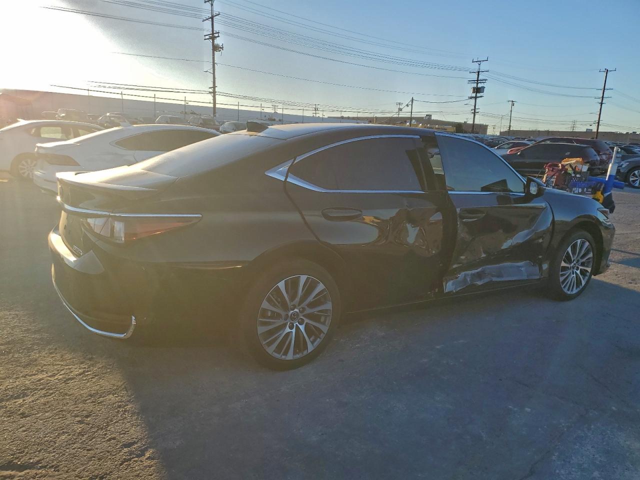 2024 LEXUS ES 300H BASE photo 3