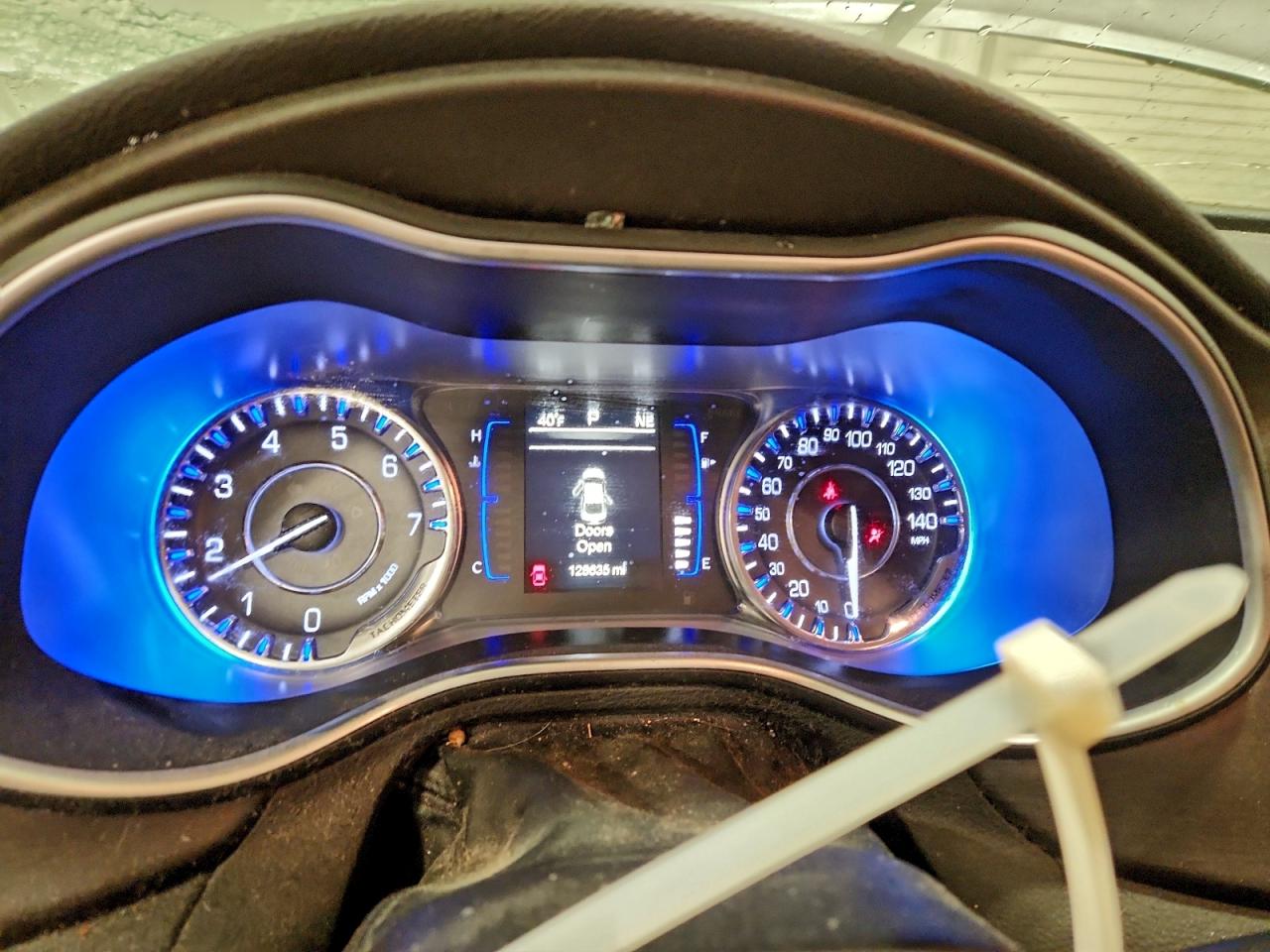 2016 CHRYSLER 200 LIMITED photo 17