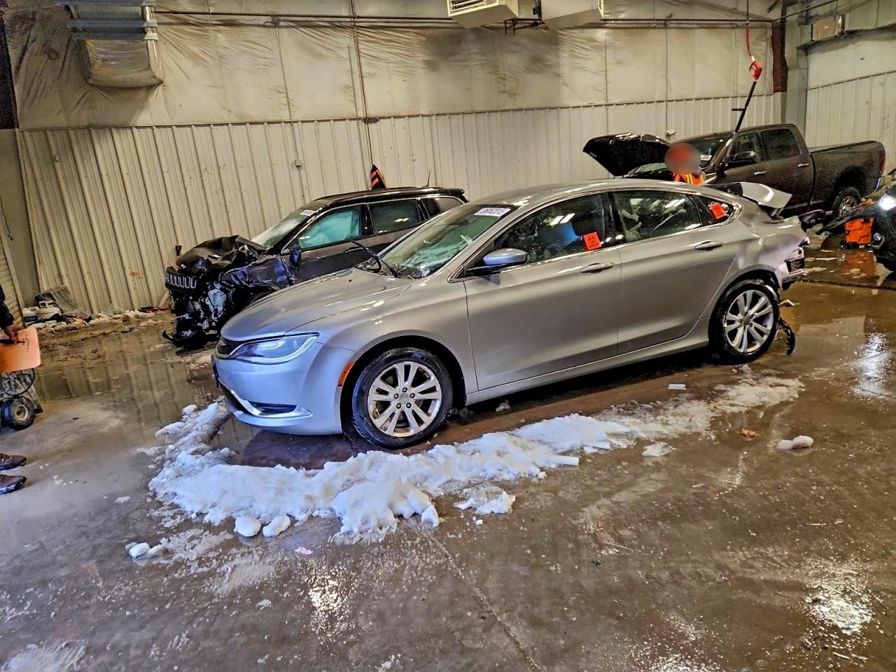 2016 CHRYSLER 200