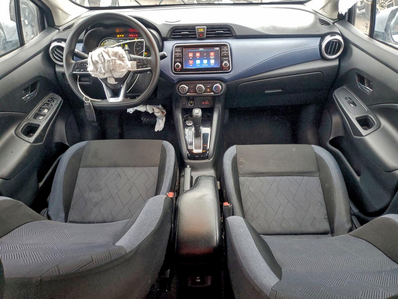 2024 NISSAN VERSA SV photo 8