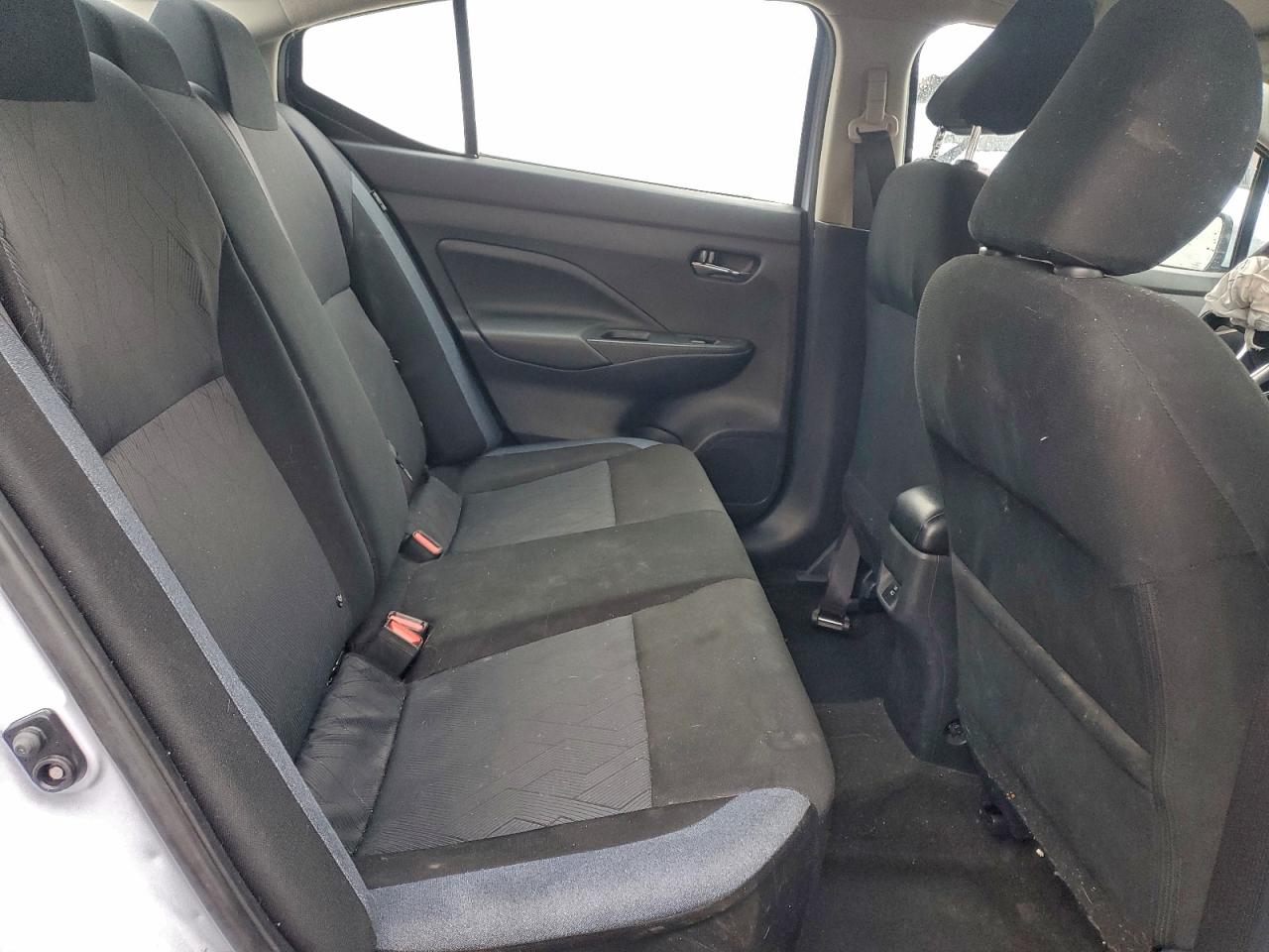 2024 NISSAN VERSA SV photo 10